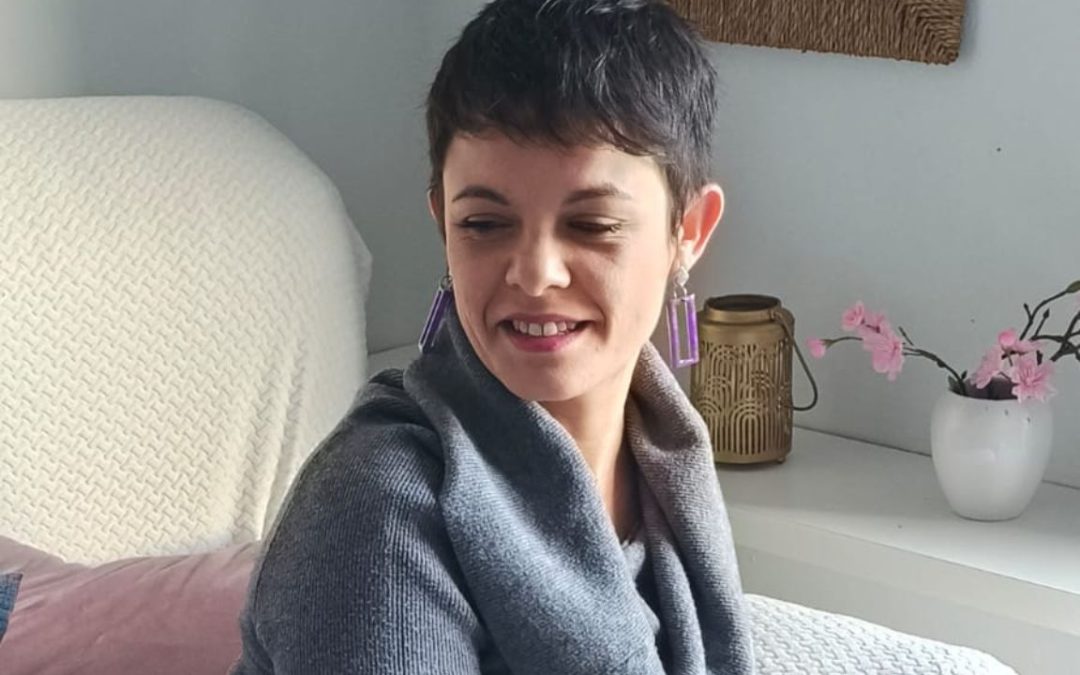 Este final de año no me pilla brindando: me pilla reestructurando. Y me alegro.